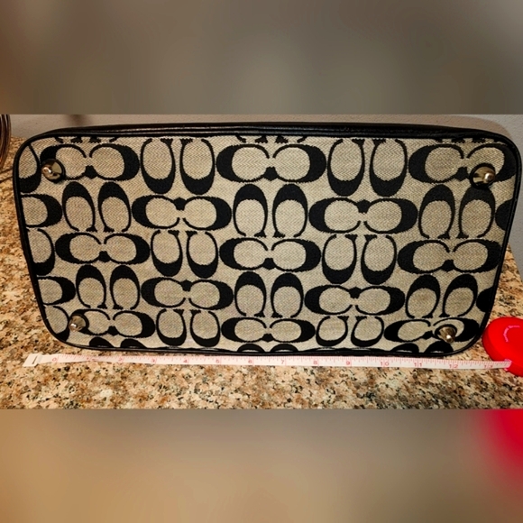 Coach Black and Cream Signature Tote Bag - Picture 14 of 16